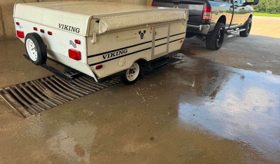 Side view of the Viking pop-up camper after exterior cleaning
